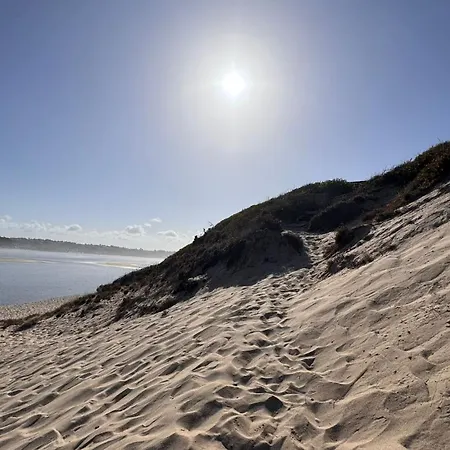 Villa Beachfront With Private Access, Ocean Views, Pool, Casal do Narcizo