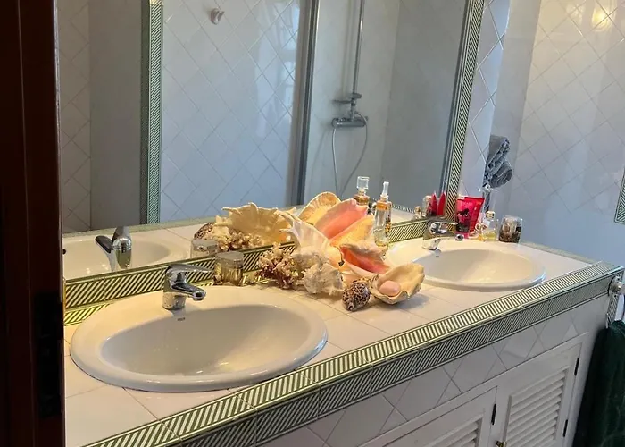 Villa Beachfront With Private Access, Ocean Views, Pool,