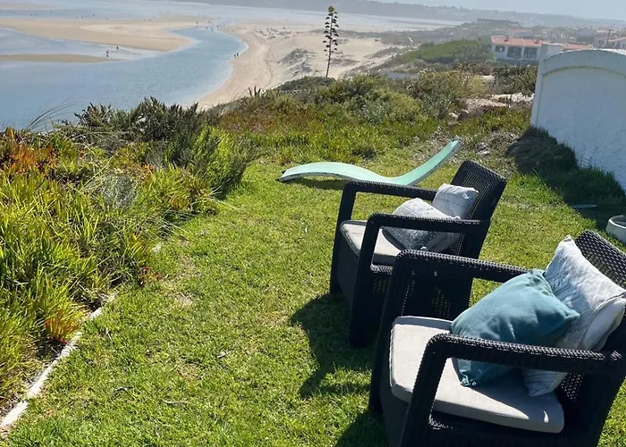 Beachfront With Private Access, Ocean Views, Pool, Villa Casal do Narcizo